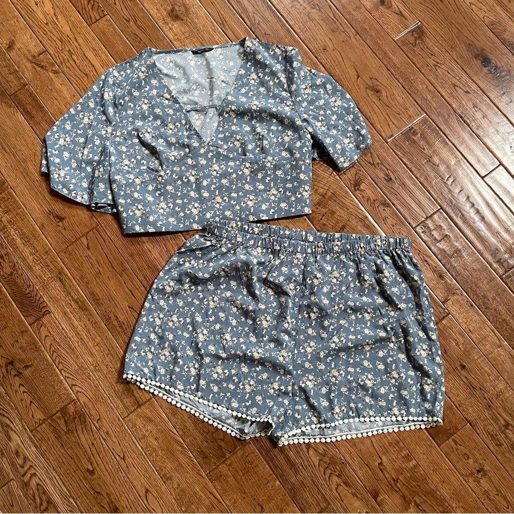 Shein 2 piece floral outfit top & shorts size 3xl